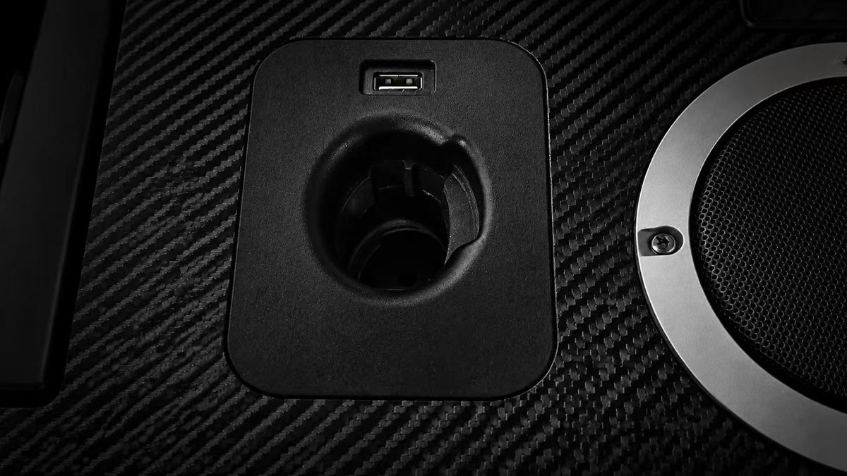 The two USB-A ports at the top Quest mounting slot